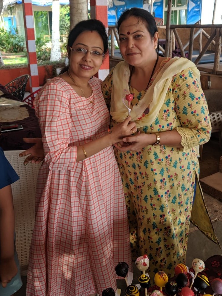 Goa-Daughter-Mother-Jaya-Poonam