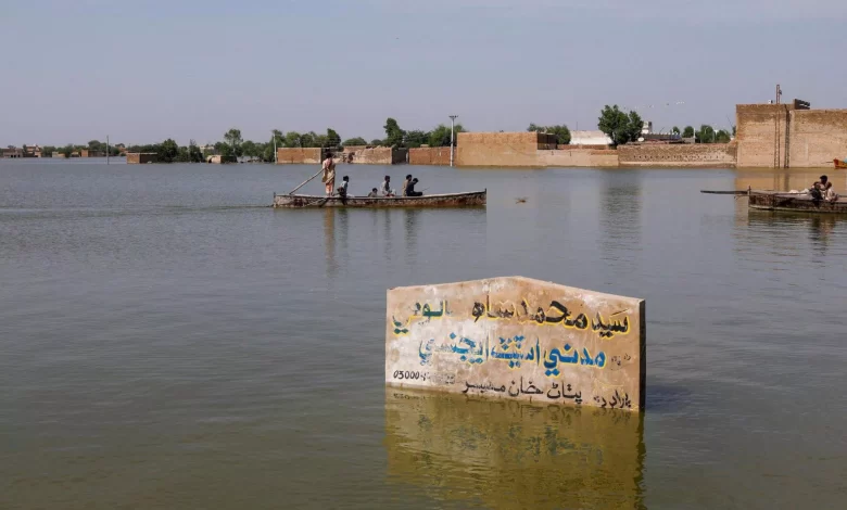 20220908-decolonise-pakistan-water-floods-alamy-2jtmcdw-1800x1204.x1902d0cc