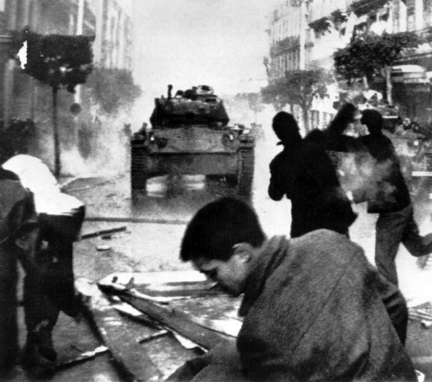 frantz-fanon-uprising-in-Algeria_1960