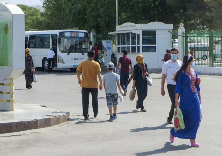 Turkmen citizens urged not to complain of economic hardships