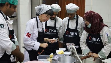 Photo of Pakistani chefs trained to prepare Turkish cuisine