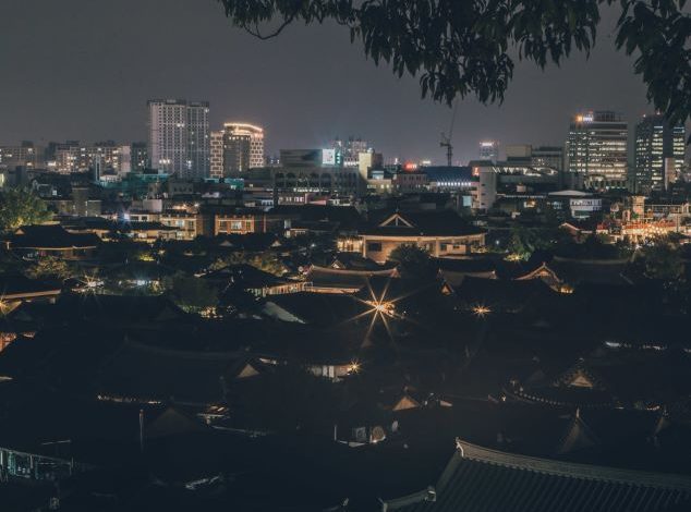 jeonju-hanoks-at-night-1440x1136