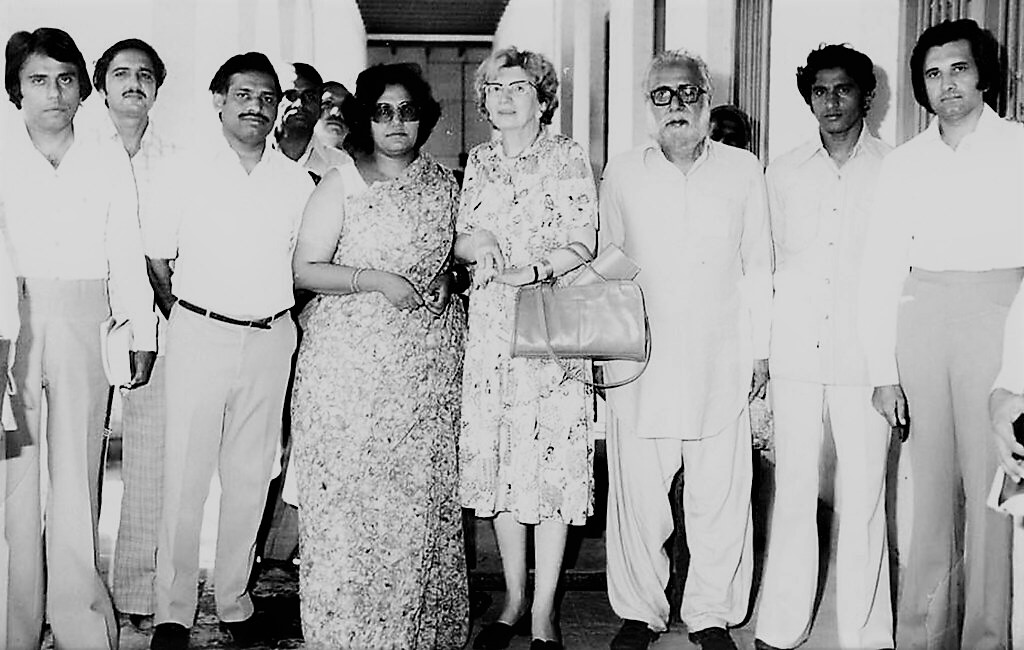 Dr. Annemarie Schimmel in the University of Sindh with (from right) Prof. Lal Jaskani, Prof Khaskheli, Dr. Hamida Khuhro, Allama Qasmi, Dr Panhwar and Prof Zafar Hassan, Nov. 1977 (C-DrGNQ)