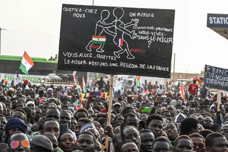 Niger people - Protest- French Army Camp Al Jazeera