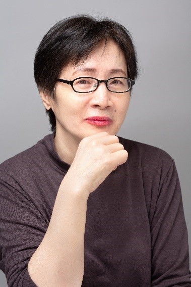 Ann Jung-ock poetess Korea - Sindh Courier