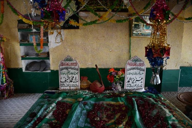 qadiri-qalandari-saints-of-islamabad-s-tumair-village-1712681888-3120