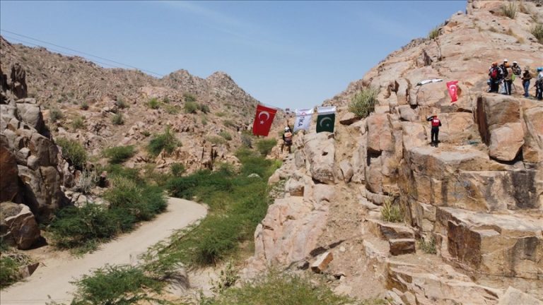 Turkish aid agency holds ‘search and rescue training’ in Thar Desert