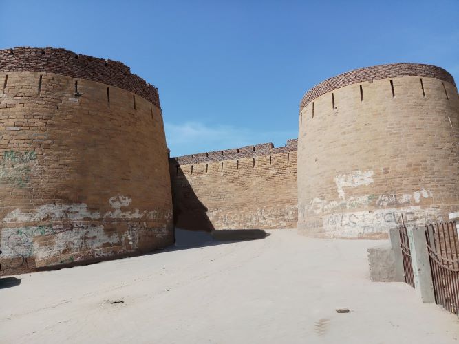 Umarkot Fort: A monument of Rai Dynasty of Sindh!