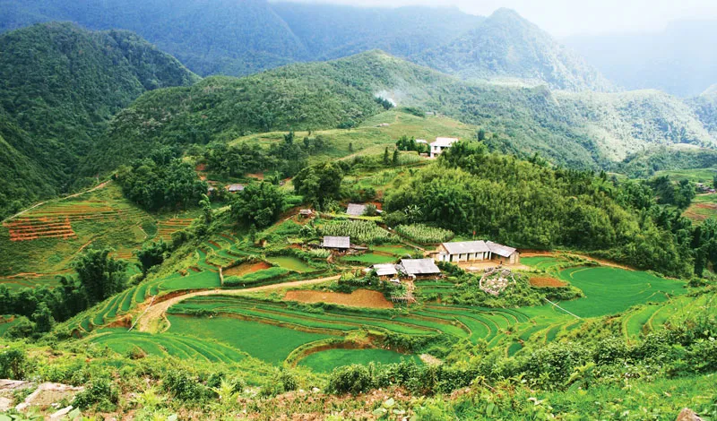 mountain-village-Vietnam