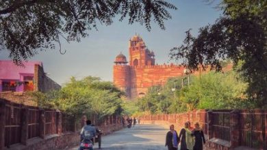 Travel makes us wiser - A very interesting experience at Fatehpur Sikri, UP (India)