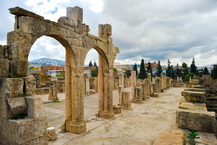 Basilique_de_Tébessa_-_الكنيسة_الرومانية Wikimedia Commons