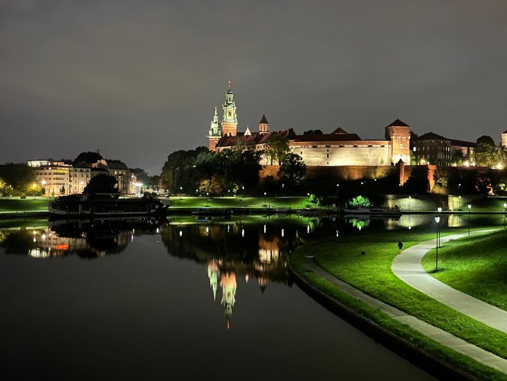 Krakow night time 1- Sindh Courier