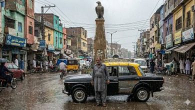 OLD MAn With Taxi - Lyari- Sindh Courier