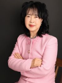 Dr Siyoung Doung- Korea-Sindh Courier