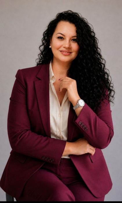 Angela Kosta-1-Sindh Courier