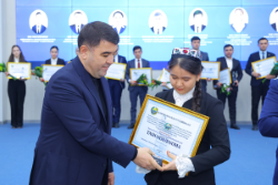 Uzbek-Student-Poet-Sindh Courier