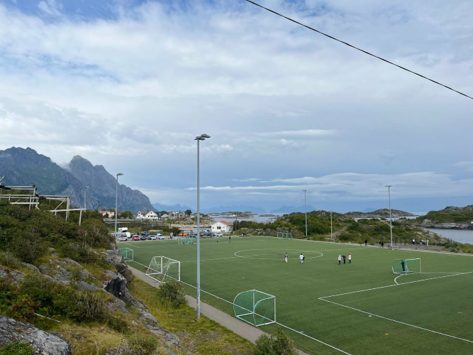 Henningsvaer 10- Sindh Courier